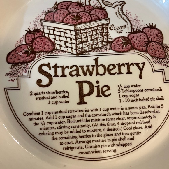 Vintage! Royal China Strawberry Recipe Pie Plate - Picture 2 of 7